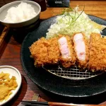 トンカツの両端って食わないよな