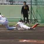 【悲報】巨人阿部監督、若手がセカンドゴロでヘッドスライディングして絶賛していた