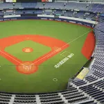 バファローズ本拠地京セラドーム、芝張り替えへ！