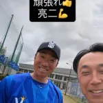 宮本慎也氏がDeNA宜野湾キャンプを訪問　「同志の後輩」相川新監督へ熱烈エール