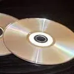 【悲報】演歌業界が最終警告「CDを買え。このままでは伝統文化が途絶えてしまう」