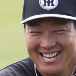 【朗報】大山悠輔、まるで2歳児のような笑顔を見せる