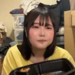 【悲報】女ニコ生さん、ココイチ20辛食えなかったら坊主にするという過酷配信を開始・・・・・・