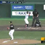 【侍ジャパン対ソフトバンク】侍ジャパン、2回裏2アウト一二塁から佐藤輝明の2打席連続タイムリーとなる2点タイムリーツーベースでリードを4点に広げる！！！！！！！！！！！