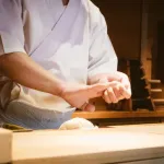 【衝撃】江戸前寿司職人「サーモンを扱い始めた職人には『何をやってるんだ！』と言いたい気持ちですよ」