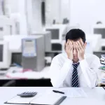 【悲報】日本企業の人手不足、限界突破52%「正社員も足りてません…」