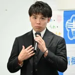 メダリストがエコノミークラスで帰国するのが日本…有識者「国の英雄がエコノミーで良いのですか？」