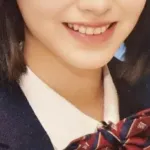 【画像】 浜辺美波ちゃんの卒アル、いくらなんでも次元が違いすぎるｗｗｗｗｗｗｗｗｗ