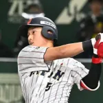 侍ジャパン佐々木泰、1号ホームラン！中日柳から完璧弾！！