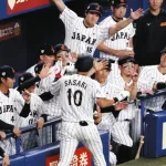 侍J佐々木泰＆サトテルHRで中日に勝利！小園はショート＆セカンド守る←カープファンの反応【日本5-3中日/試合結果】