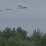 【動画】アメリカの最終兵器さん、取り巻きを引き連れてイラン上空を華麗にお散歩開始