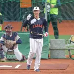 井端弘和監督が岡本和真の次戦スタメン起用明言「どういう内容かきっちり」帰国直後のコンディション考慮してこの日は出場なし