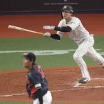 【強化試合】阪神・小幡竜平が代打で走者一掃の適時二塁打！開幕スタメン争うディベイニーに負けじと