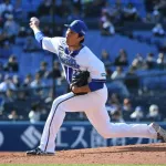 ＤｅＮＡ　藤浪晋太郎が制球定まらず　鵜飼への死球から暴投→球審に抜け球直撃も
