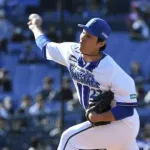 De藤浪晋太郎さん、鵜飼に死球。さらに審判にもデッドボール 2回5四死球の大荒れ