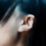 【悲報】ぼやけ画質で顔出ししたAdoさん、AIによってあっさり鮮明可されてしまうｗｗｗｗｗｗｗ