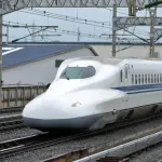 【悲報】新幹線で「豚まん」注意された実業家、会社に豚まん投げつけられる