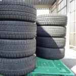 【疑問】車のタイヤって2割くらい使ったら全然食いつかなくなるけどあれなんで・・・・？