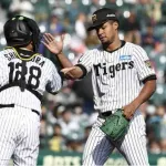阪神　モレッタ2度目は間違えなかッタ　快投終えるとスムーズに一塁ベンチへ　前回は三塁側へ歩み