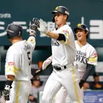 秋広、巨人から3号を打ちオープン戦本塁打王に　3安打5打点の恩返し