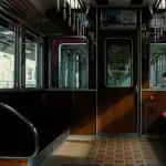 【悲報】スマホがなかった時代の電車の中、何してたか思い出せない・・・・・・・・・・・・・・
