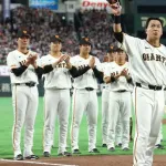 巨人長野久義、引退試合で有終の美！センター前ヒットに大歓声←カープファンの反応