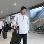 【悲報】憔悴しきった井端監督、完全にオーラが消え失せてしまう・・・・・