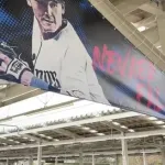 【悲報】西武ライオンズ逝く、駅の装飾に複数の誤字があったとして謝罪へ