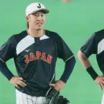 【悲報】名将・井端「小園海斗は遊撃守備難あり。代打代走ユーティリティでもない」と分析し選ぶか迷っていたｗｗｗｗｗ
