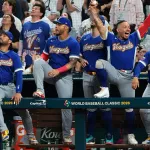 ベネズエラ代表が涙の初Ｖ　決勝打のスアレス、カブレラ打撃コーチも大粒の涙こぼす　悲願の優勝にナインが感極まる