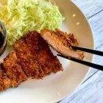 【衝撃】とんかつに『醤油』かけて食う奴ｗｗｗｗｗｗｗｗ