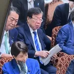 【悲報】高市早苗さん、痛いはずの右手をとんでもない使い方してしまう