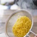 3食入り200円くらいの生ラーメンあるじゃん