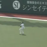 ホークス・オスーナ(18歳)、とんでもない大遠投wwwww
