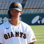 【悲報】巨人阿部監督、ルーキー皆川にバットを短く持ってコンパクトに打つようフォーム改造ｗｗｗｗ