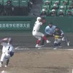 【悲報】甲子園バックネット裏でユニフォームの着用を義務付けられ"配置"されているキッズ