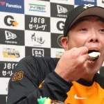 【朗報】誕生日の巨人阿部監督、47歳は楽しもうかな！とはしゃいでしまうwwwwwwwwwwwwwwwwww