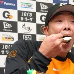 【朗報】誕生日の巨人阿部監督、47歳は楽しもうかな！とはしゃいでしまうwwwwww