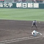 山梨学園の怪物・菰田、守備で交錯し場内騒然…　初回に豪快ホームラン