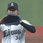 【？報】西武甲斐野、鳥越コーチにチョップされる