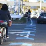 【画像】自転車の追い抜き、難易度が高すぎる・・・・・・