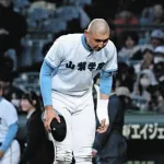 【悲報】194センチの二刀流、プロ注目の山梨学院の菰田君（3年）左手首を骨折