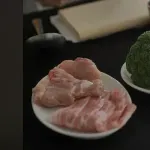 【画像】土井善晴料理研究家、とんでもないお味噌汁を提唱してしまう