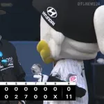 ロッテ、2桁得点で快勝！ チームメイトの弟を容赦なくボコるｗ