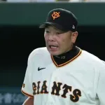 巨人・阿部慎之助監督「ちょっと荷が重かった。僕の責任です」5失点のD3位左腕を責めず　カード負け越し