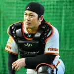 【悲報】巨人ファン、肩が弱くなってる『甲斐拓也（5年15億円契約の2年目）の長所って？』と思い始める・・・・・