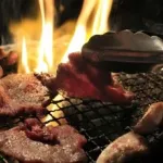 「肉一生食べ放題」VS「魚一生食べ放題」