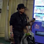 藤岡弘、の娘、「スタバで勉強するのは普通の感覚」と発言してしまい炎上