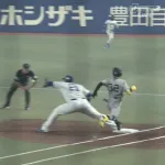 巨人・浦田、バントやめて当てにいってゲッツー
