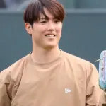 カープ森下、栗林の『準完全試合』が刺激「より一層、自分もやらないと」